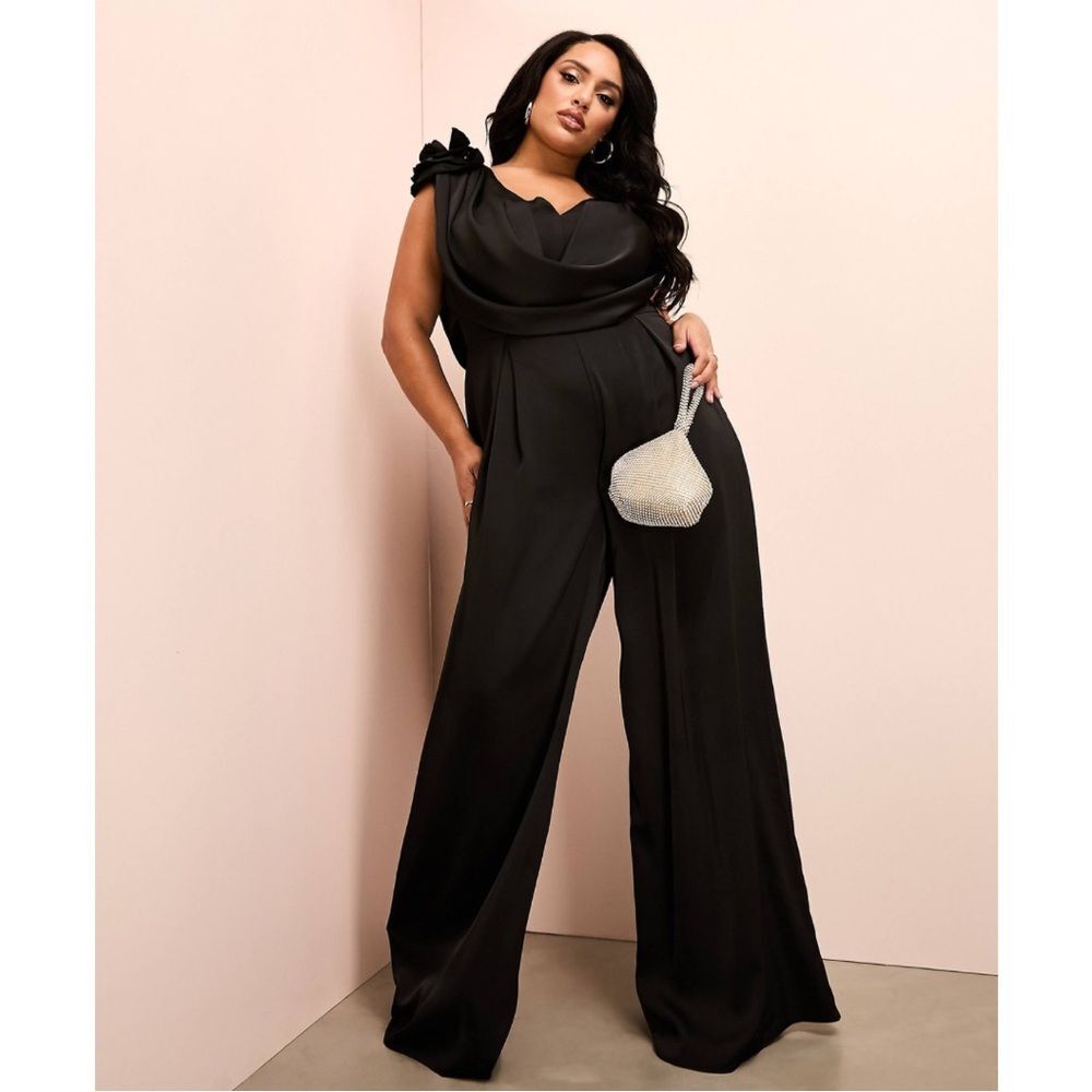 ASOS LUXE Curve Black Satin Plunge Wide Leg Jumpsuit NWT Size 16 Boutonnière
